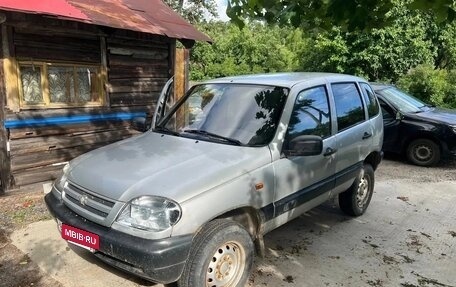 Chevrolet Niva I рестайлинг, 2003 год, 145 000 рублей, 4 фотография