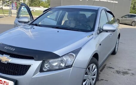 Chevrolet Cruze II, 2011 год, 530 000 рублей, 2 фотография