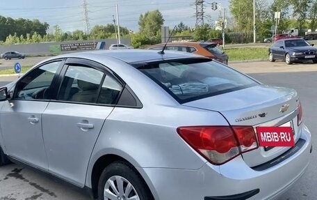 Chevrolet Cruze II, 2011 год, 530 000 рублей, 3 фотография