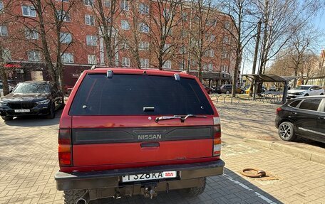 Nissan Terrano II рестайлинг, 1992 год, 460 000 рублей, 5 фотография