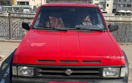 Nissan Terrano II рестайлинг, 1992 год, 460 000 рублей, 3 фотография