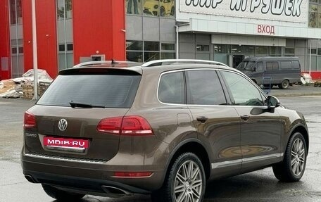 Volkswagen Touareg III, 2012 год, 2 000 000 рублей, 3 фотография