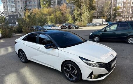 Hyundai Elantra, 2022 год, 1 510 000 рублей, 2 фотография
