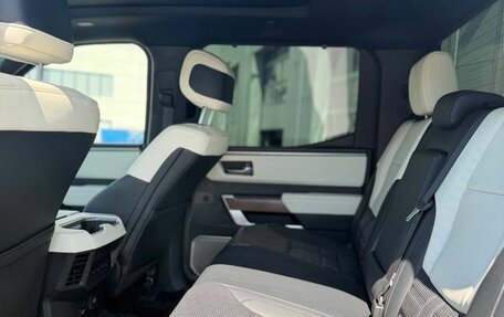 Toyota Tundra, 2023 год, 8 799 000 рублей, 3 фотография