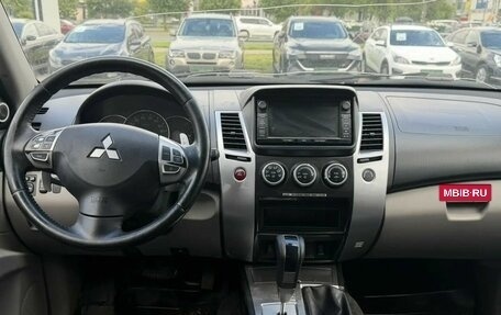 Mitsubishi Pajero Sport II рестайлинг, 2013 год, 1 544 000 рублей, 12 фотография