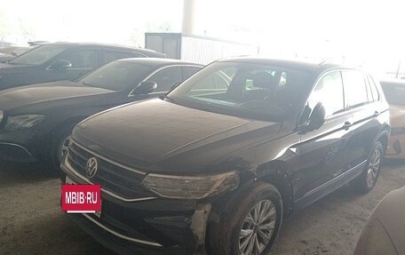 Volkswagen Tiguan II, 2021 год, 2 328 450 рублей, 3 фотография