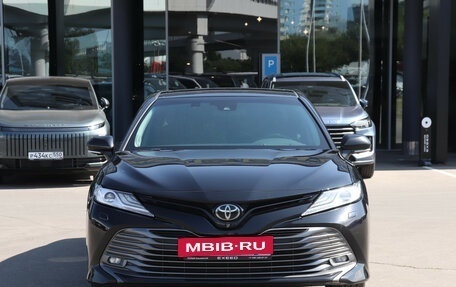 Toyota Camry, 2018 год, 2 710 000 рублей, 2 фотография