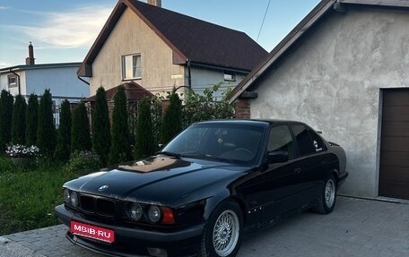 BMW 5 серия, 1988 год, 370 000 рублей, 1 фотография