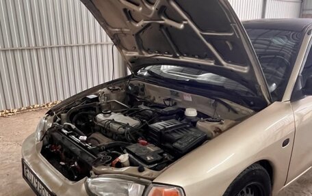 Mitsubishi Mirage VI рестайлинг, 2000 год, 280 000 рублей, 4 фотография