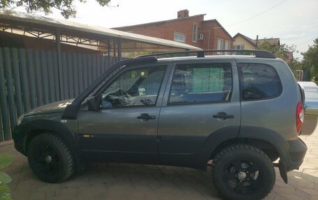 Chevrolet Niva I рестайлинг, 2016 год, 765 000 рублей, 2 фотография