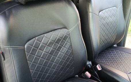 Toyota Ist II, 2003 год, 585 000 рублей, 24 фотография