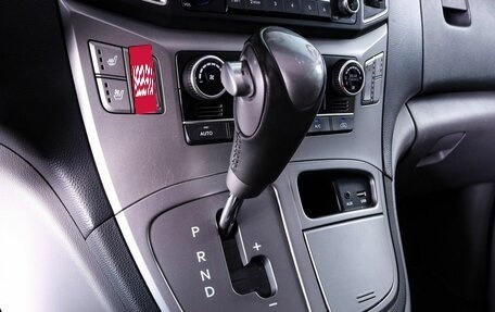 Hyundai Grand Starex Grand Starex I рестайлинг 2, 2020 год, 4 200 000 рублей, 13 фотография