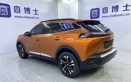 Peugeot 2008 II, 2022 год, 1 580 000 рублей, 6 фотография