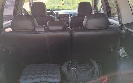 Mitsubishi Outlander III рестайлинг 3, 2010 год, 1 100 000 рублей, 8 фотография