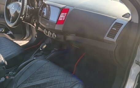 Mitsubishi Outlander III рестайлинг 3, 2010 год, 1 100 000 рублей, 10 фотография