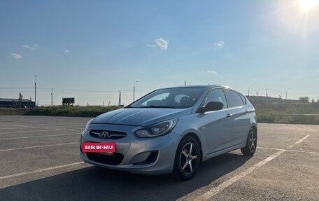 Hyundai Solaris II рестайлинг, 2012 год, 790 000 рублей, 2 фотография