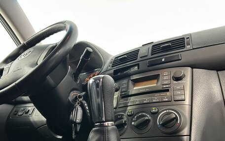 Toyota Avensis III рестайлинг, 2007 год, 750 000 рублей, 22 фотография