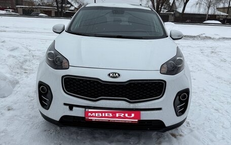 KIA Sportage IV рестайлинг, 2018 год, 1 800 000 рублей, 2 фотография