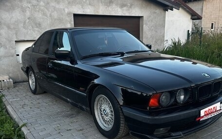 BMW 5 серия, 1988 год, 370 000 рублей, 3 фотография