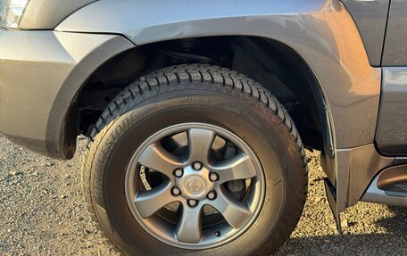 Toyota Land Cruiser Prado 120 рестайлинг, 2008 год, 2 200 000 рублей, 12 фотография