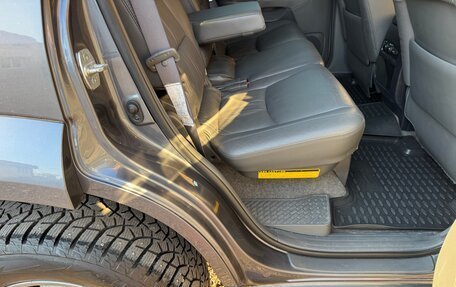 Toyota Land Cruiser Prado 120 рестайлинг, 2008 год, 2 200 000 рублей, 32 фотография