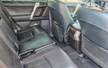 Toyota Land Cruiser Prado 150 рестайлинг 2, 2013 год, 3 700 000 рублей, 8 фотография