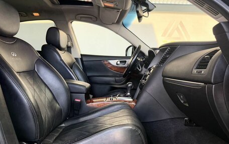Infiniti QX70, 2014 год, 2 499 000 рублей, 11 фотография