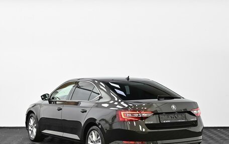 Skoda Superb III рестайлинг, 2016 год, 1 725 000 рублей, 2 фотография