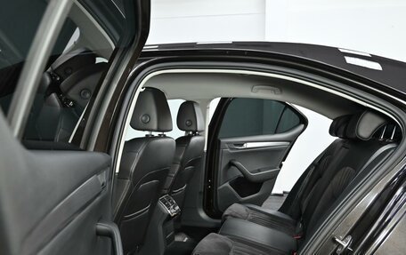Skoda Superb III рестайлинг, 2016 год, 1 725 000 рублей, 14 фотография