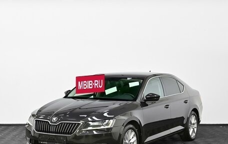 Skoda Superb III рестайлинг, 2016 год, 1 725 000 рублей, 3 фотография