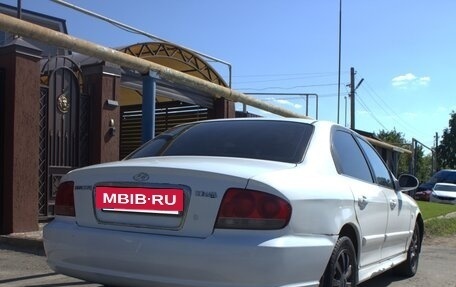 Hyundai Sonata IV рестайлинг, 2005 год, 230 000 рублей, 2 фотография