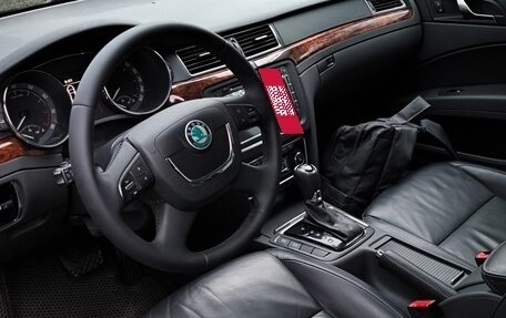 Skoda Superb III рестайлинг, 2013 год, 1 095 000 рублей, 5 фотография