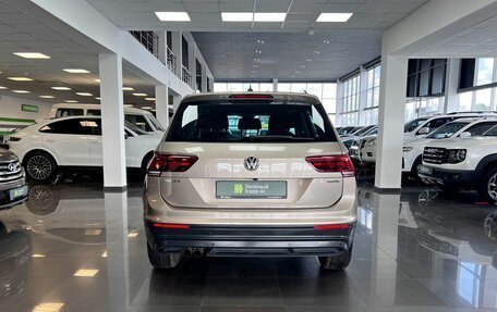 Volkswagen Tiguan II, 2019 год, 2 195 000 рублей, 4 фотография