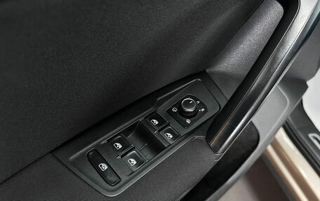Volkswagen Tiguan II, 2019 год, 2 195 000 рублей, 14 фотография