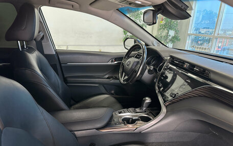 Toyota Camry, 2019 год, 2 620 000 рублей, 9 фотография