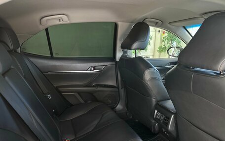 Toyota Camry, 2019 год, 2 620 000 рублей, 10 фотография
