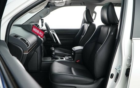 Toyota Land Cruiser Prado 150 рестайлинг 2, 2021 год, 5 849 077 рублей, 10 фотография