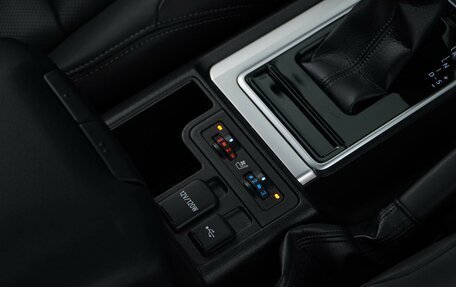 Toyota Land Cruiser Prado 150 рестайлинг 2, 2021 год, 5 849 077 рублей, 22 фотография