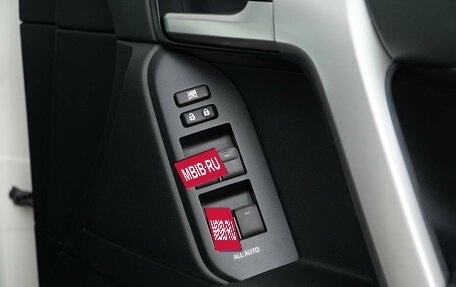 Toyota Land Cruiser Prado 150 рестайлинг 2, 2021 год, 5 849 077 рублей, 20 фотография