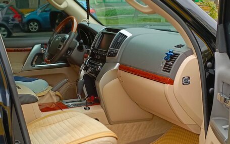 Toyota Land Cruiser 200, 2013 год, 4 650 000 рублей, 6 фотография