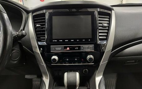 Mitsubishi Pajero Sport III рестайлинг, 2021 год, 3 690 000 рублей, 18 фотография