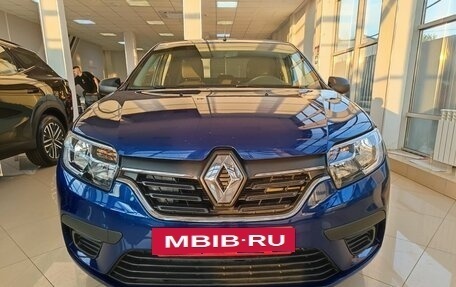Renault Logan II, 2018 год, 1 099 000 рублей, 2 фотография