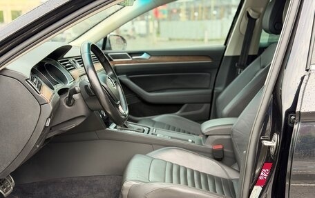 Volkswagen Passat B8 рестайлинг, 2018 год, 2 499 990 рублей, 10 фотография