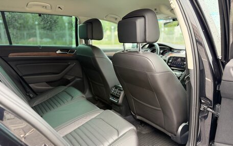 Volkswagen Passat B8 рестайлинг, 2018 год, 2 499 990 рублей, 28 фотография