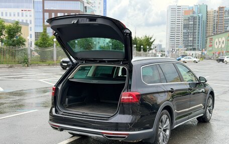 Volkswagen Passat B8 рестайлинг, 2018 год, 2 499 990 рублей, 34 фотография