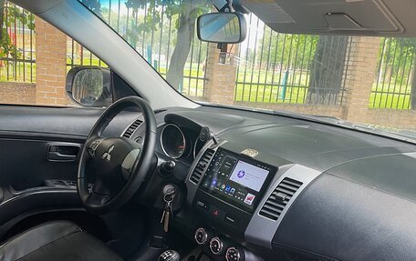 Mitsubishi Outlander III рестайлинг 3, 2011 год, 980 000 рублей, 12 фотография