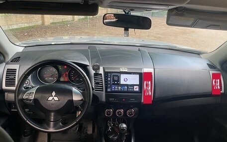 Mitsubishi Outlander III рестайлинг 3, 2011 год, 980 000 рублей, 11 фотография