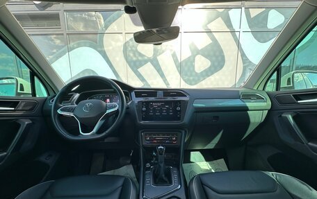 Volkswagen Tiguan II, 2021 год, 2 900 000 рублей, 2 фотография