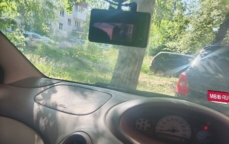 Toyota Platz, 2000 год, 246 000 рублей, 9 фотография