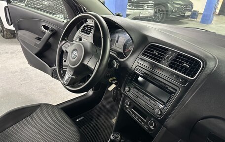 Volkswagen Polo VI (EU Market), 2011 год, 695 000 рублей, 15 фотография